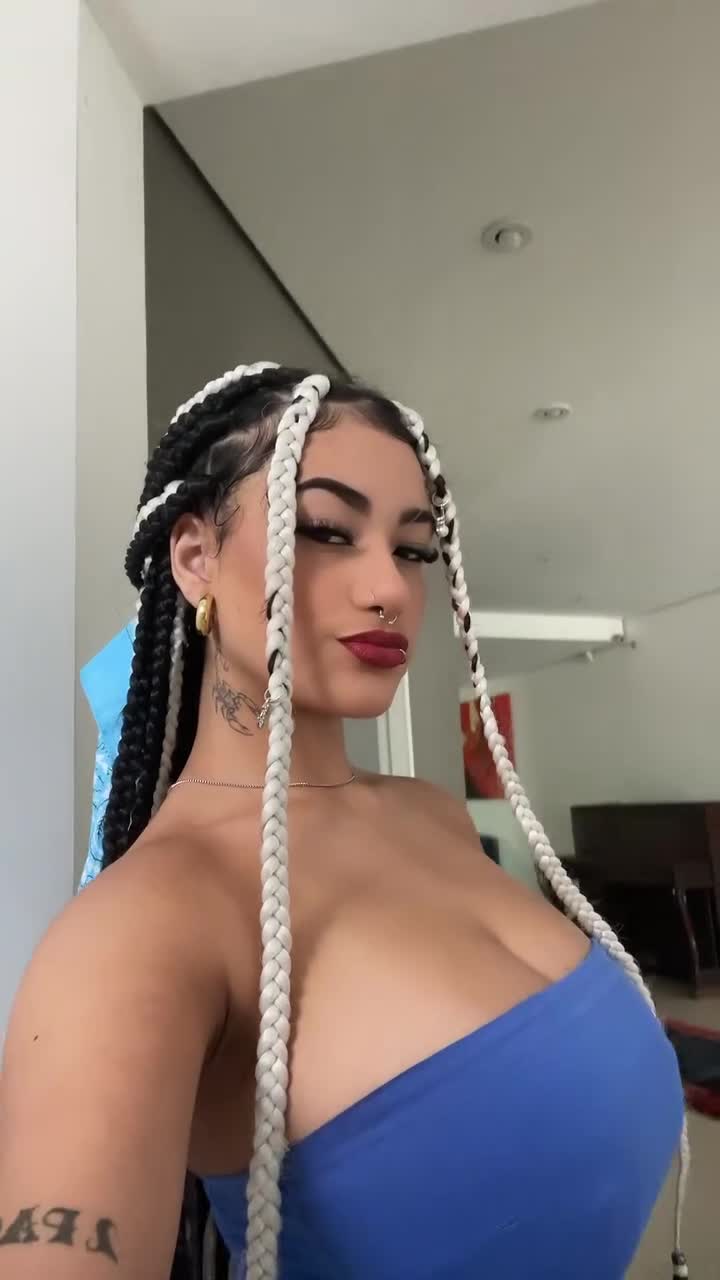 10005874309effa21d0e2566bf.mp4