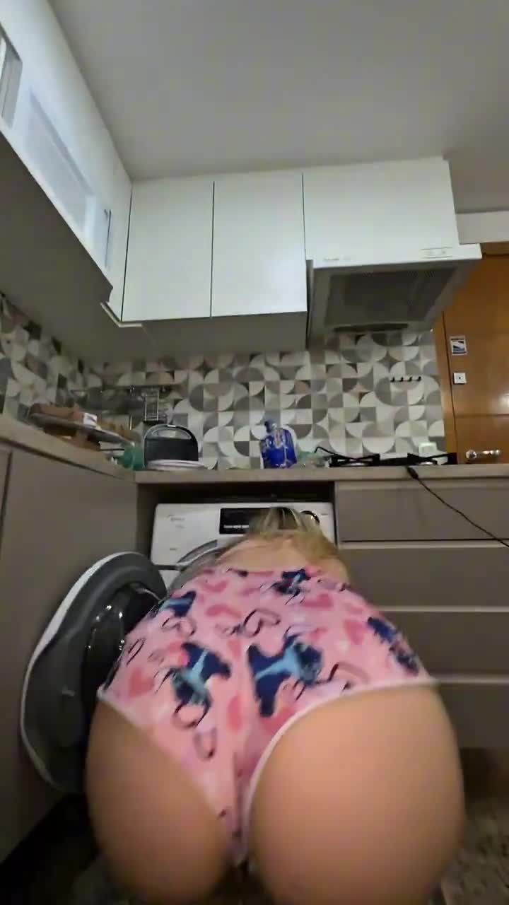 100068800739b3b7d077a2d219.mp4