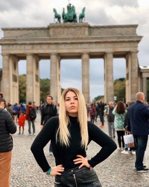 1024x1280 e4a304604d2aad156720bcee07b19378