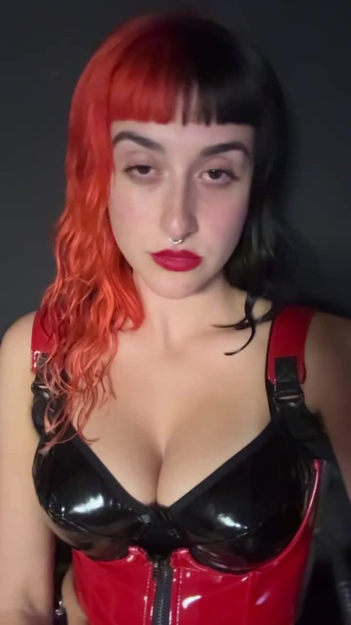 11862789-079bc7d5237d335b78e591a0c274ce793148df523a333228.mp4