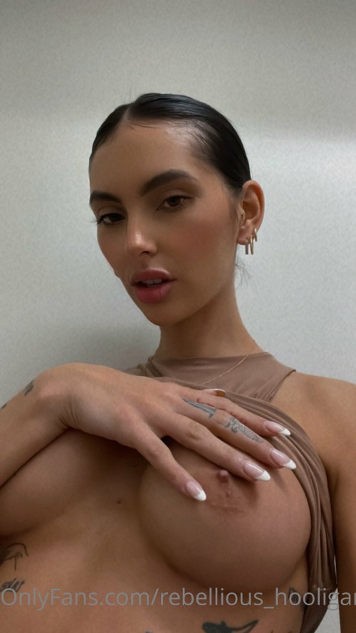 1284x2282 cad798a2296159ff7a6c5cc53e9223cc