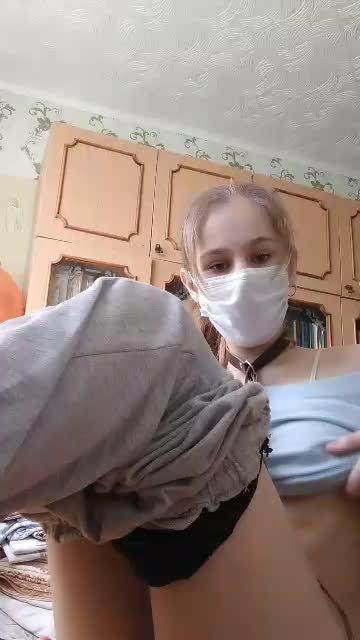 1300_SJB_Selfie-Teens-Video-Periscope.mp4