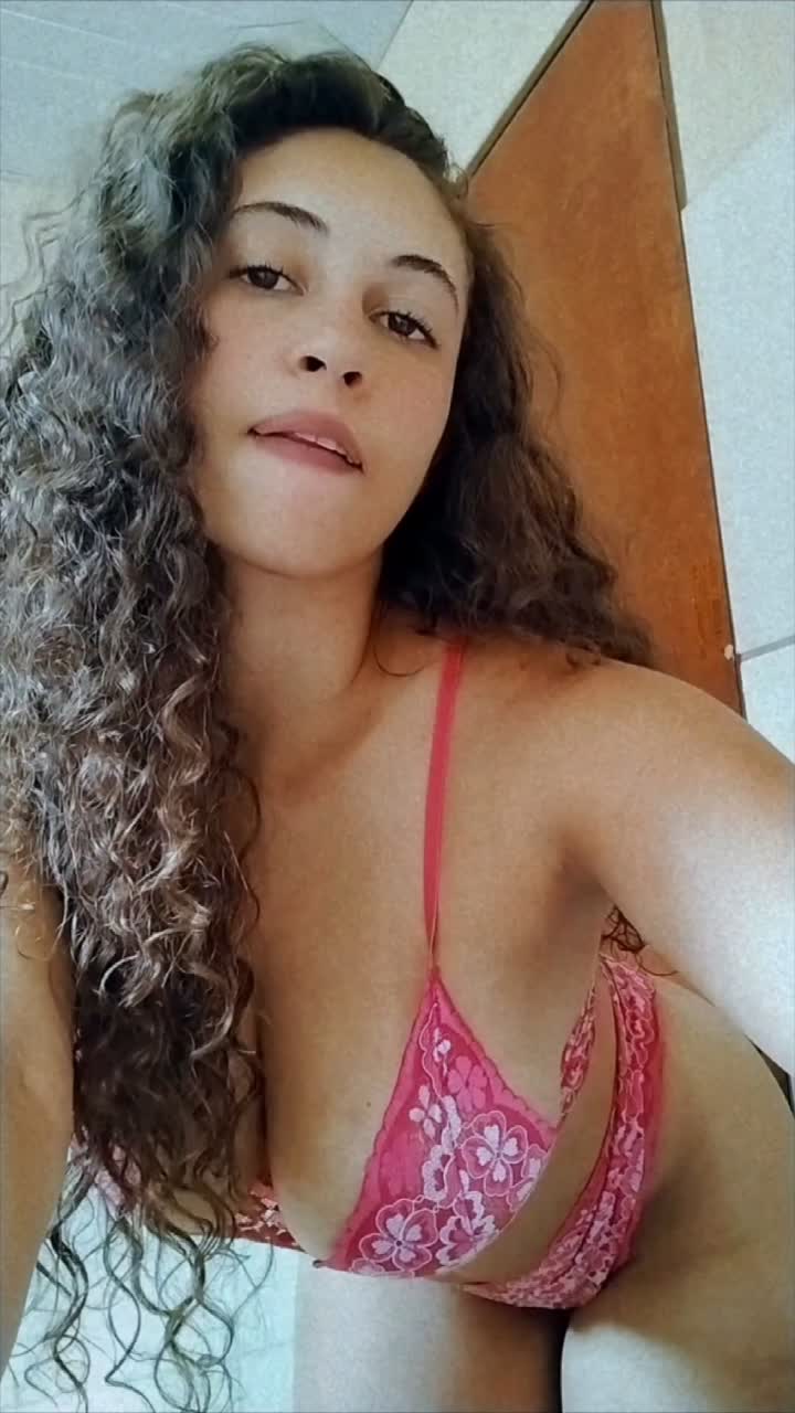 1_49743619517788993189bf21af8e2bfcf9b.mp4