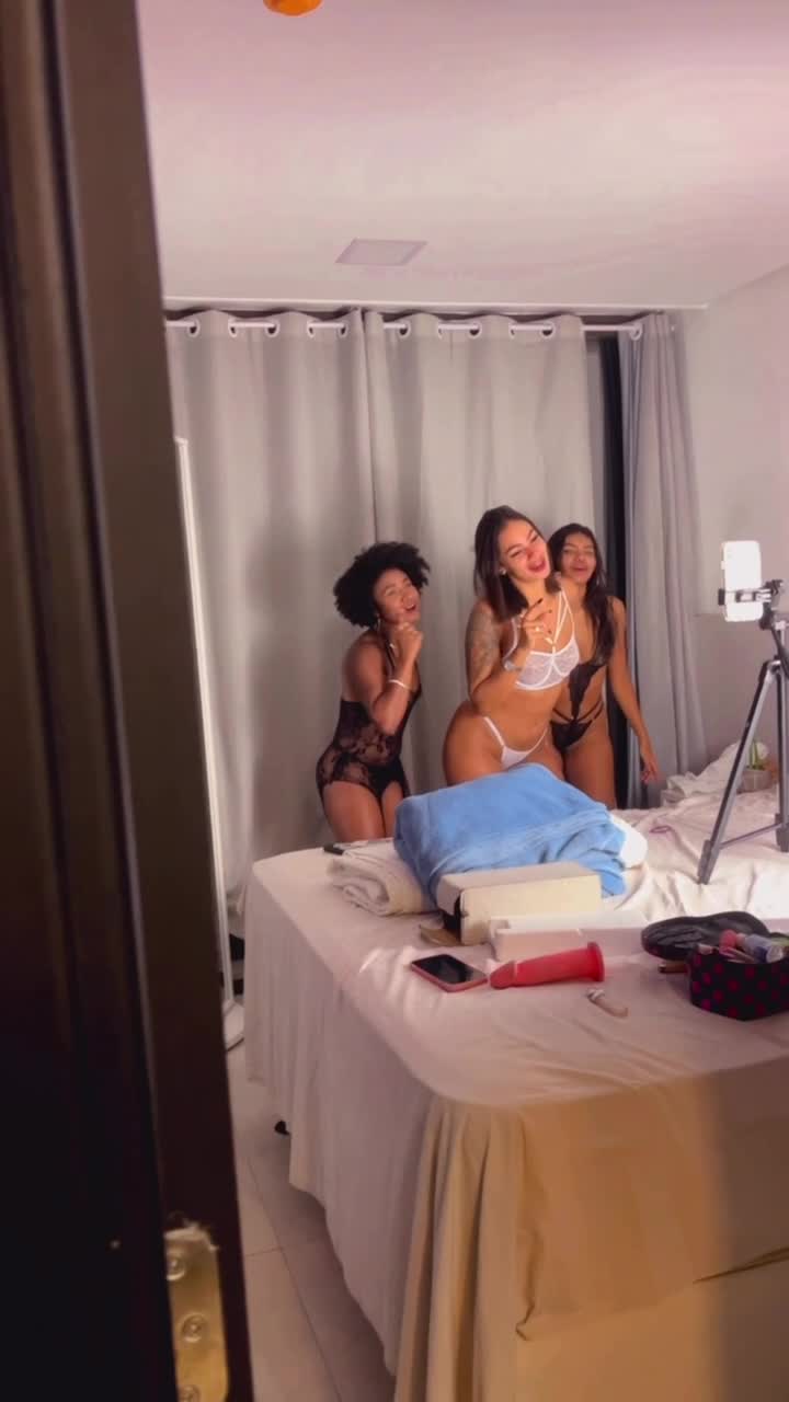 1_5105035812068656656c8f1c51052a71a29.mp4