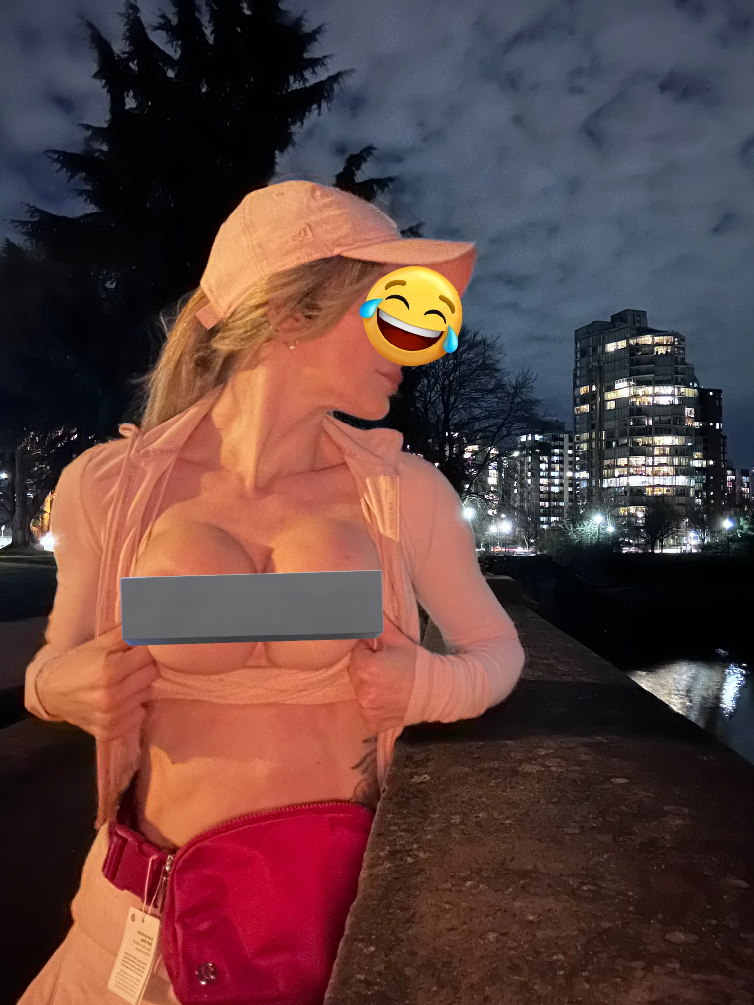 The Duckie908 (peepingonpiper)