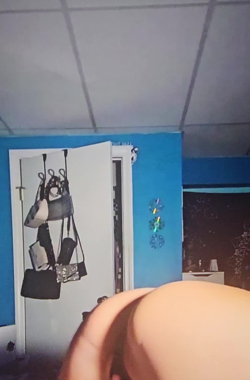 20250818_225206b15397ee207a2c3a.mp4