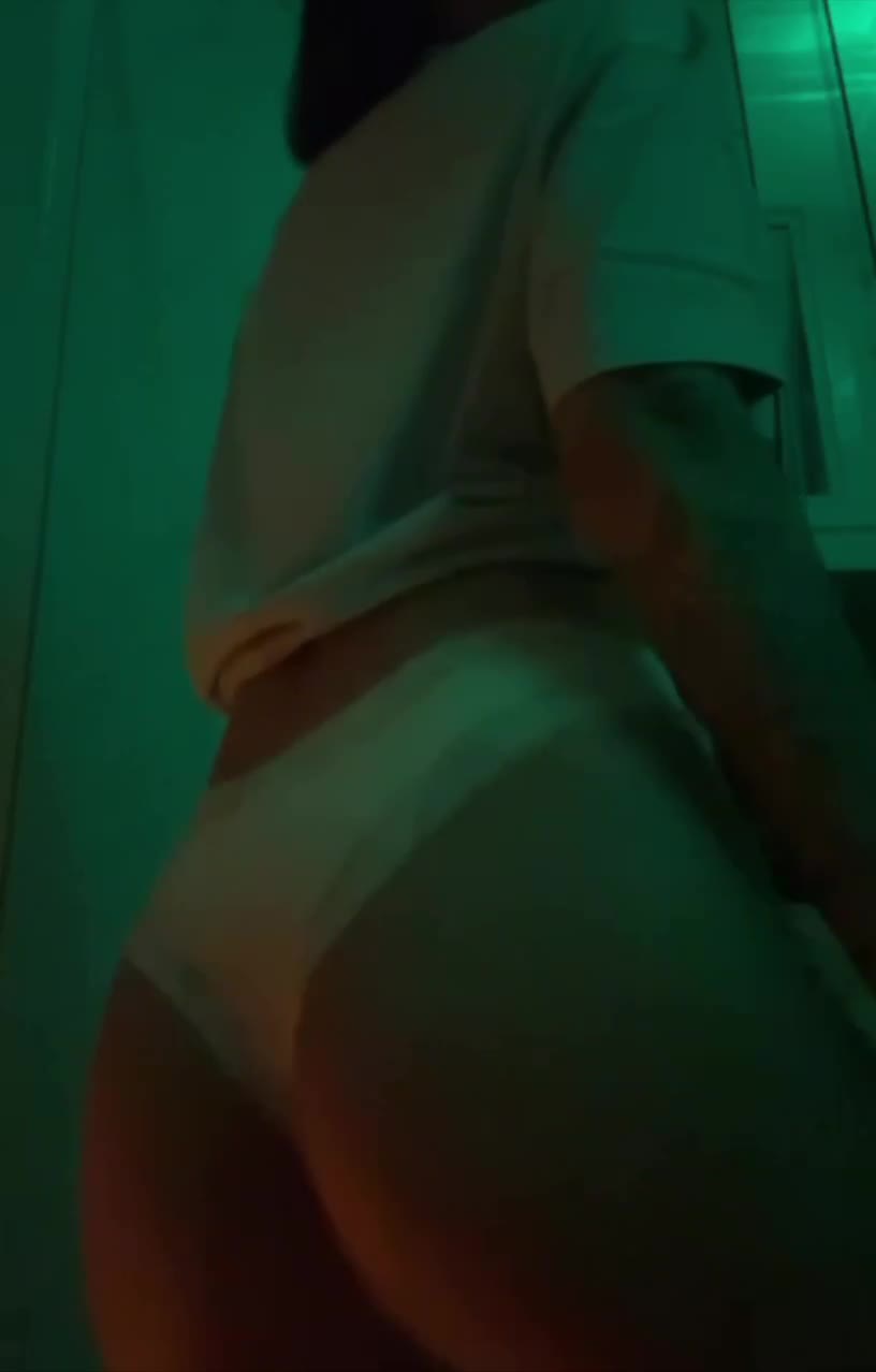 24665403797516592788b066fd166489d0.mp4