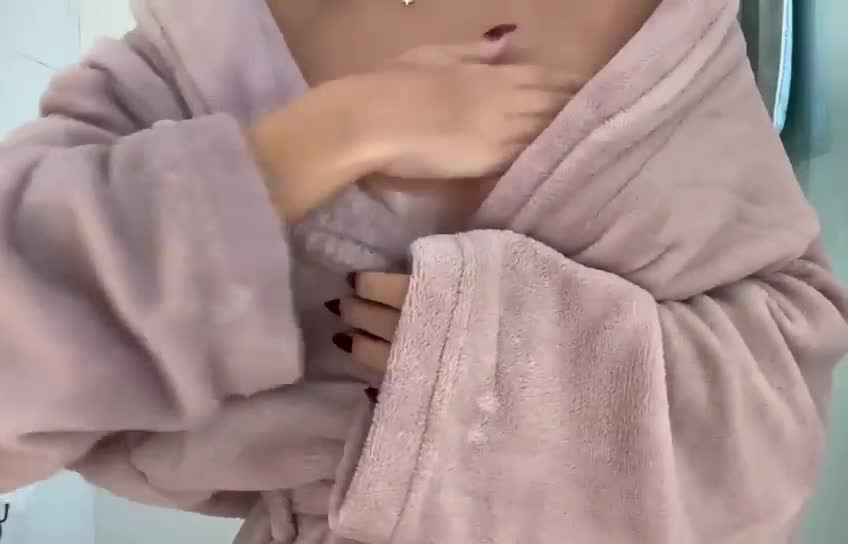 34debd8d-a8a0-4108-adc3-1fe743d6cf11dc19dba74eea74ac.mp4