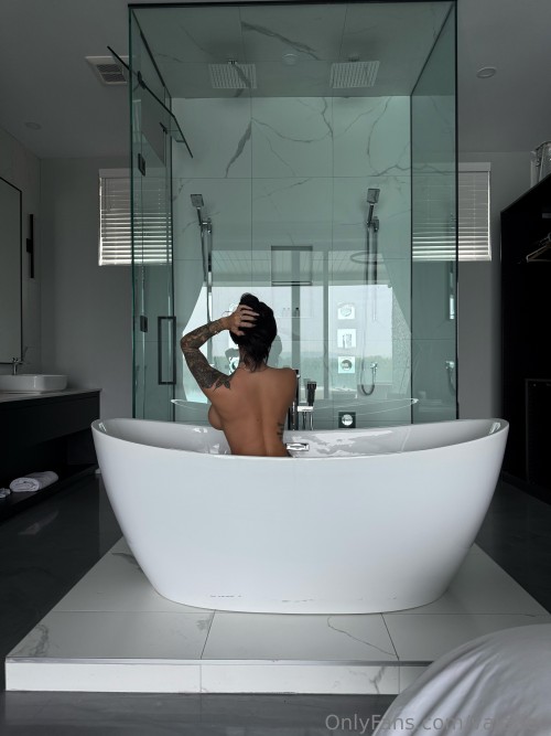 3840x5120 ede4f417a23d3c7ea70e1204512f2f43