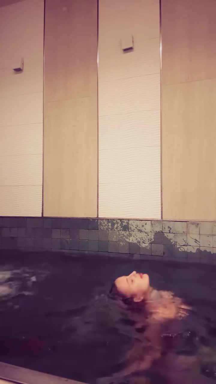 3A7rGTolKSf251ceb8bbfecf43d.mp4