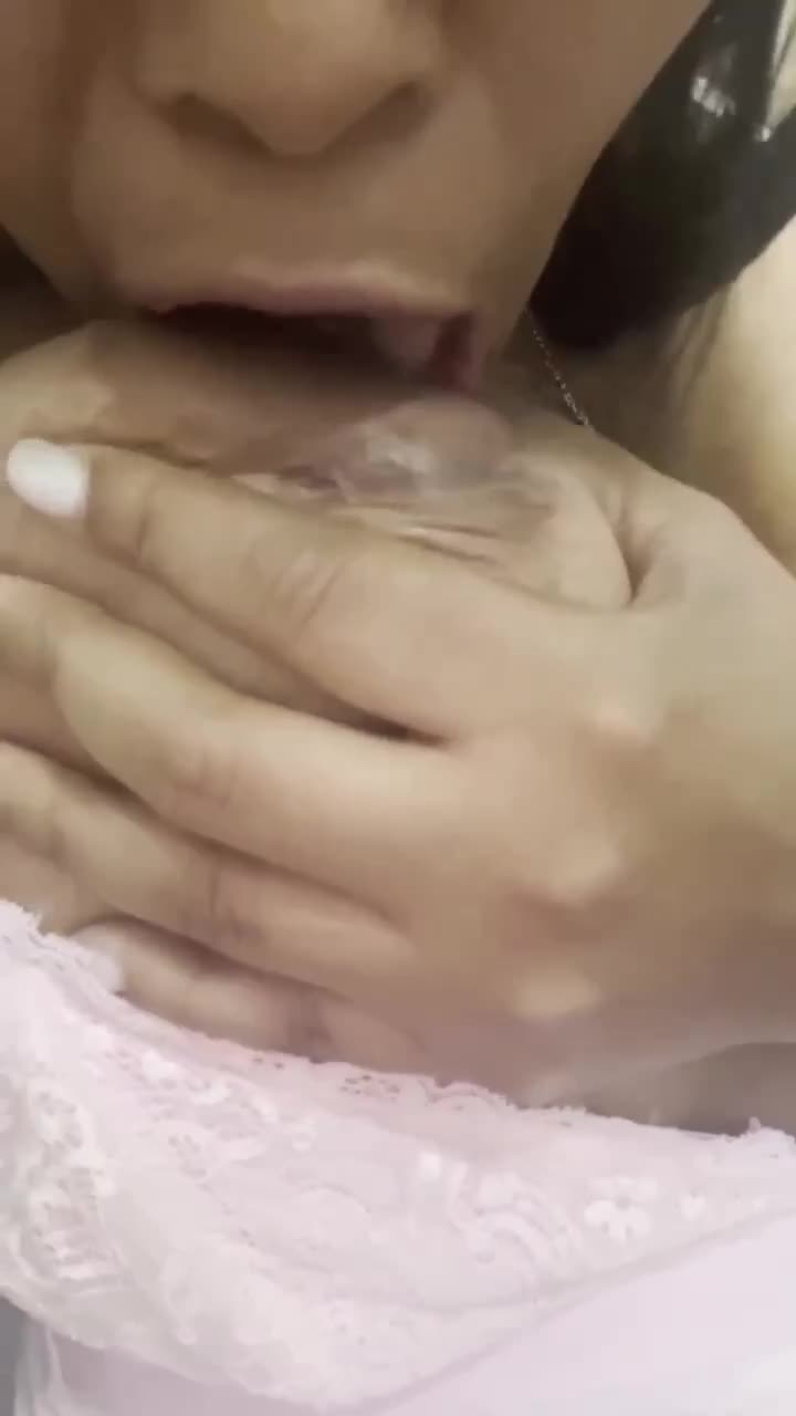 3E0133A9-4A98-4B02-B77C-360E70C88DA103bda93015f5d0e6.mp4