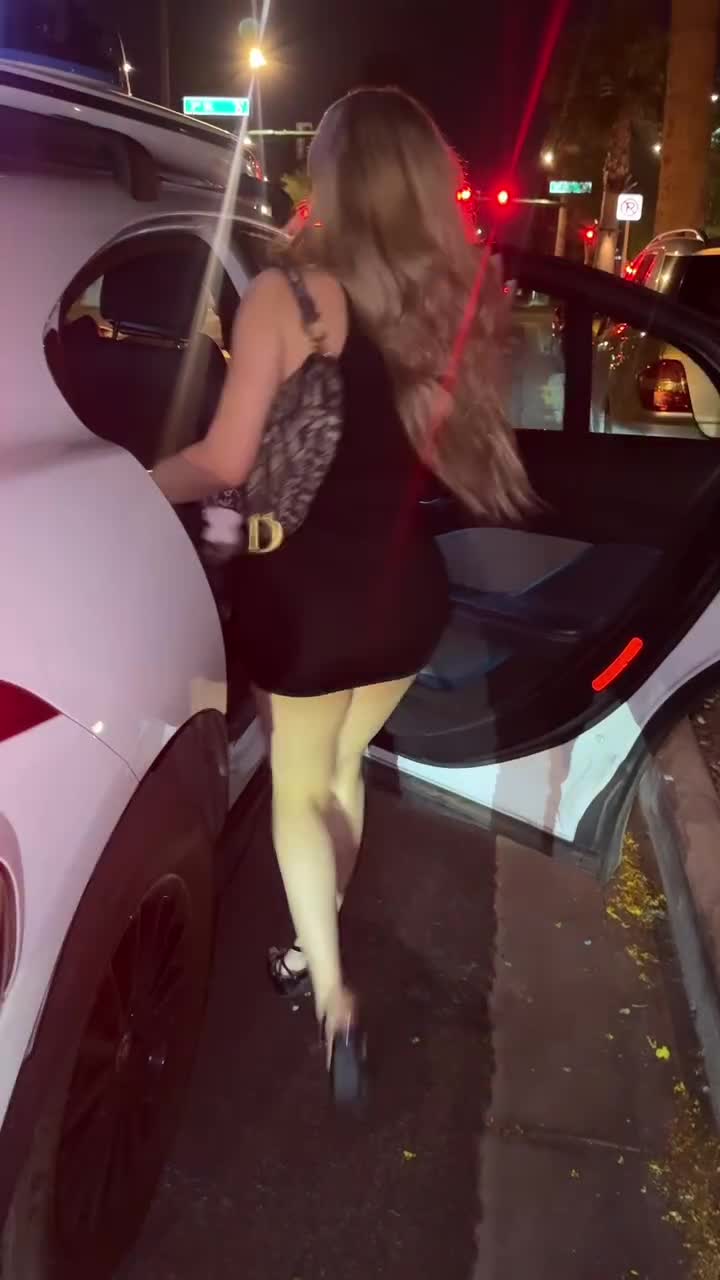 4a2899499fe84e7ea1bab4cfa6f1d85c01f0c018b95b612f.mp4