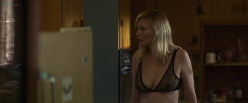 56921364_woodshock-2017-limited-720p-bluray-x264-drones-00_01_45_09-still004891348f929da08bb.jpg