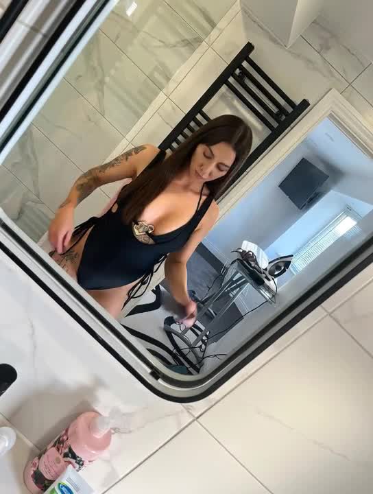 5827e8aa-e53d-45cf-abf8-b7a124bd42eb.mp4