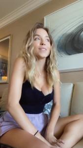 634846369_562258n5hv3efl69-mp4-00047fb249115b3984c5.jpg