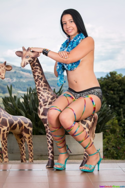 644d5-yeraldin2bgonzales2bblue2bscarf2bteenbeautyfitness2bset2b6892b1069b28651b89433593c.jpg