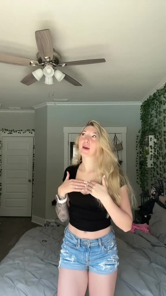 6536235583640319104b0b0119388c0235e.mp4