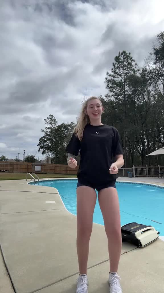 878142987156975909277f5ad89a4a16315.mp4