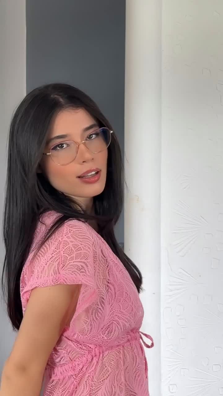 9-Luisa-Valencia-lu_valenciaz--Threads-Di-mas_1419d6498419c15950.mp4