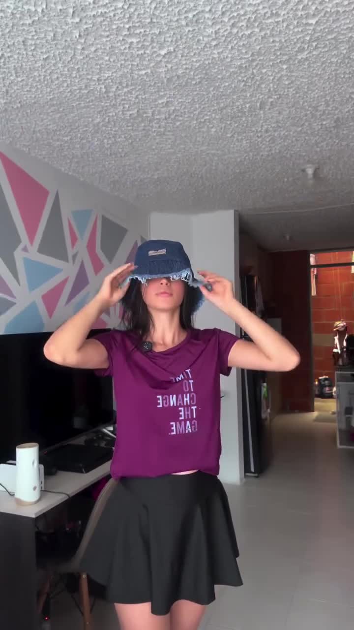 9-Luisa-Valencia-lu_valenciaz--Threads-Di-mas_51df6ea79a206ff0b.mp4