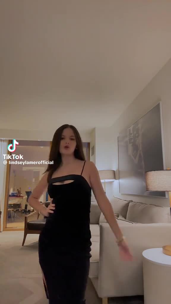 9853d26c15e02655a85ec6ea65f2c7ecb1833c56b24e25a1.mp4