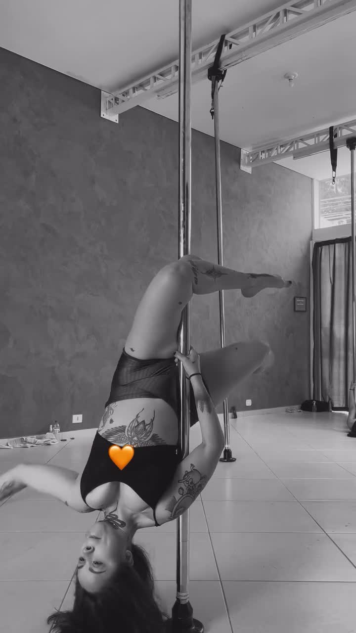 AQNgQlTU1M-mTvpozxKcMPkQ22ZbKE6F2cN4HVzuWDR-Y3XT5adJMBehn-QgIHWUyGJUbC-WW8RWut11wIYHAPQuVAWDZmsI294451174566a425.mp4