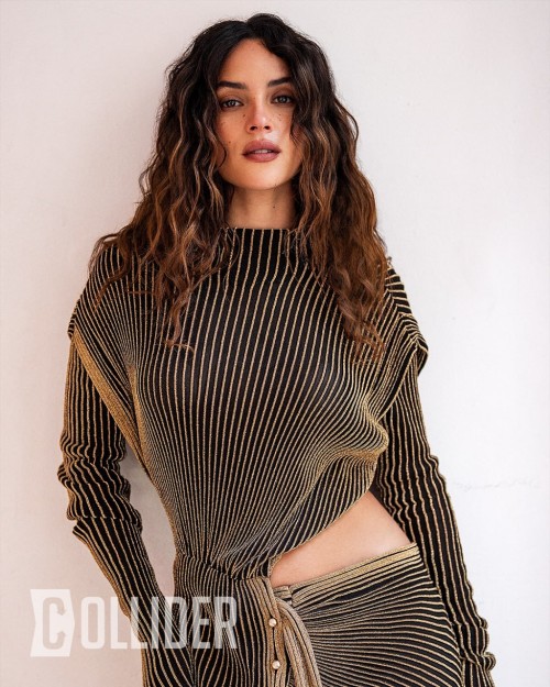 Adria-Arjona-R020e70fe8d8fb0d2ab6.jpg