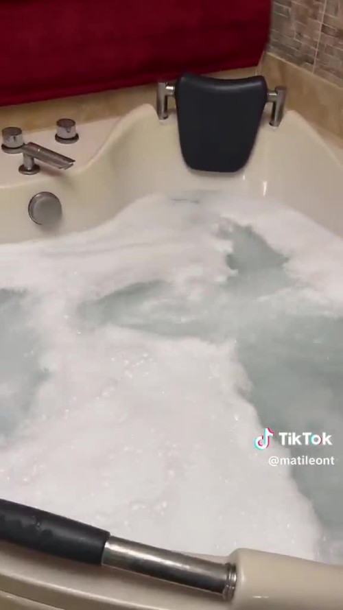 Adriana campos salazar y Matilde leon putas preparandose para un....mp4