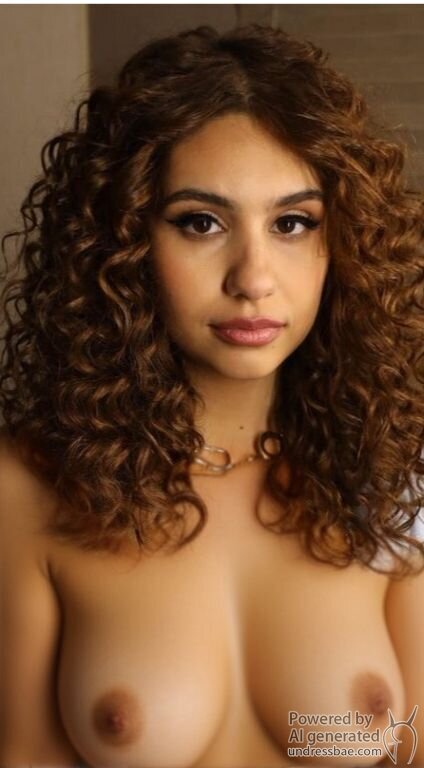 Alessia-Cara-F007c7cce769abde1ddf.jpeg