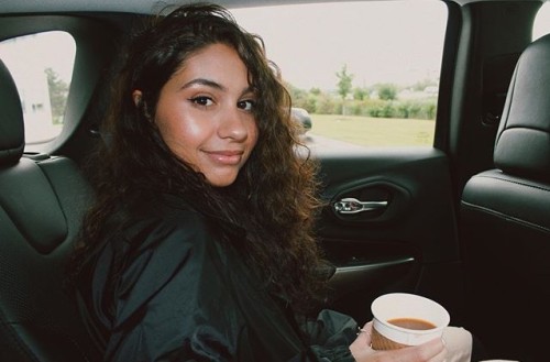 Alessia-Cara-R00119fb2111319a1c19.jpg