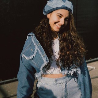 Alessia-Cara-R00214b3aa4fa094ea7c