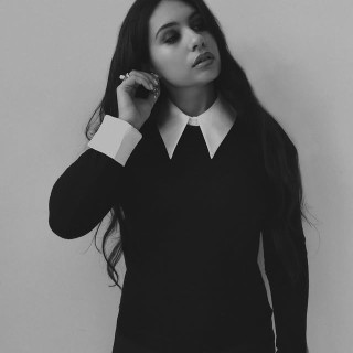 Alessia-Cara-R006c240b305879a6b48