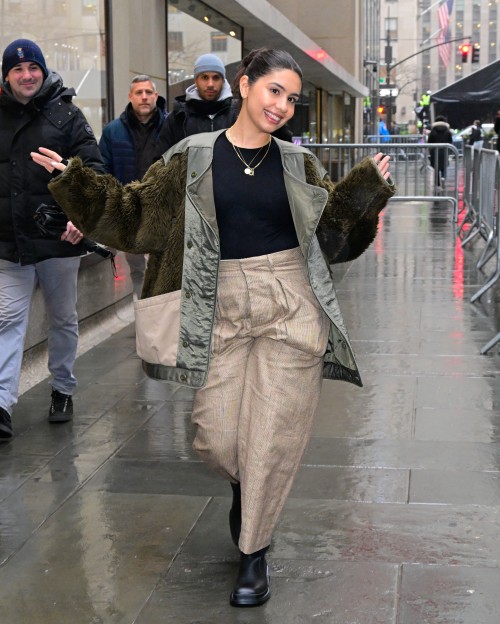 Alessia-Cara-R019390a2c4db80f11a9.jpg