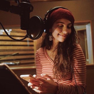 Alessia-Cara-R05129f60ff6f0f5026c