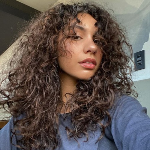 Alessia-Cara-R0528646c0b4be6bfb34.jpeg