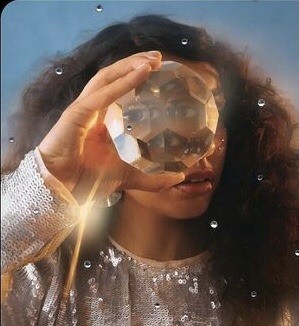 Alessia-Cara-R0534f8ade2bb2ac4cce.jpg
