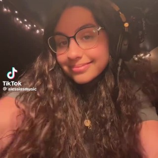 Alessia-Cara-R056317c5acf3af5fc19