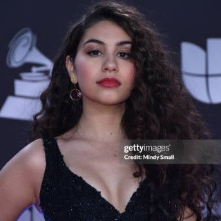 Alessia-Cara-R057f9d7b587c62cfff9