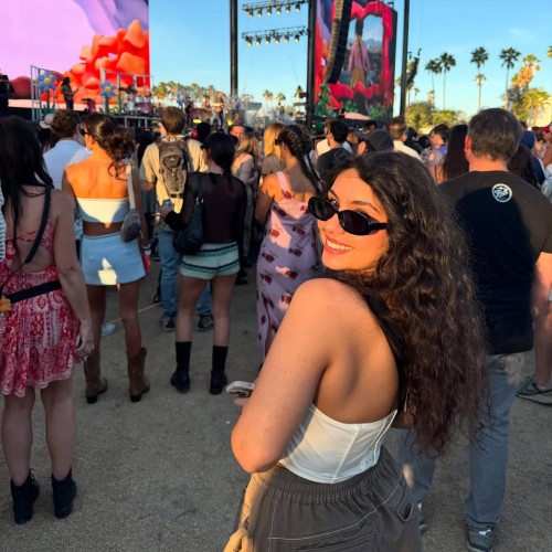 Alessia-Cara-R065f59da52c3534beb7.jpg