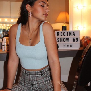 Alessia-Cara-R068bda7d50085d42480