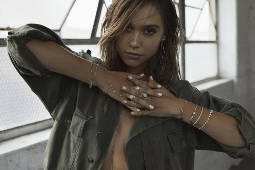 Alexis-Ren-17aa654ecf129b157f.jpg