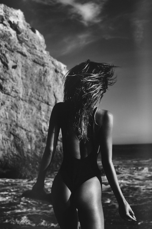 Alexis-Ren-419fe420fded568b8.jpg