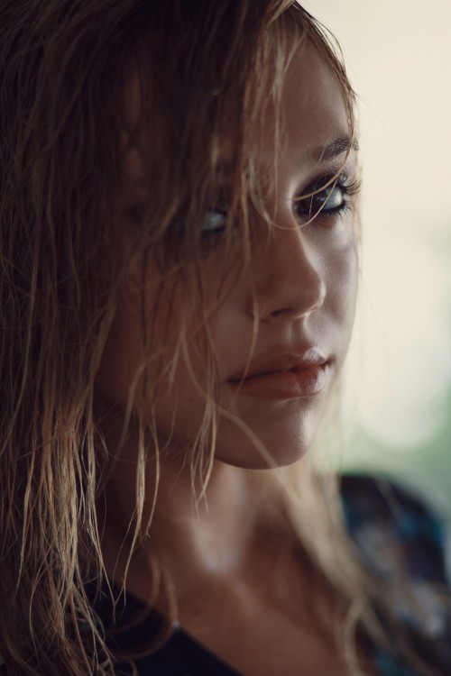 Alexis-Ren-by-Kimberley-Gordon-for-Planet-Blue-85adc173fc2e788ad.jpg
