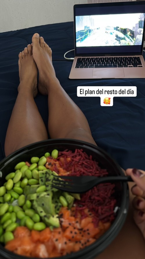 Angy1De 1893807901334016047 02