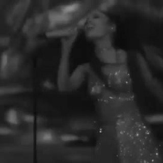 Ariana-Grande-Butera-R038af17e2e4f04d8df3