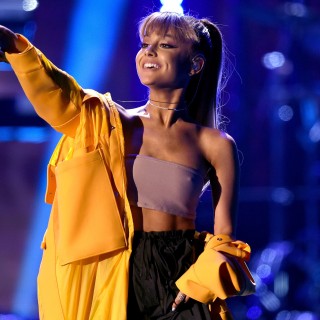 Ariana-Grande-Butera-R040c2102e3af87bcd95