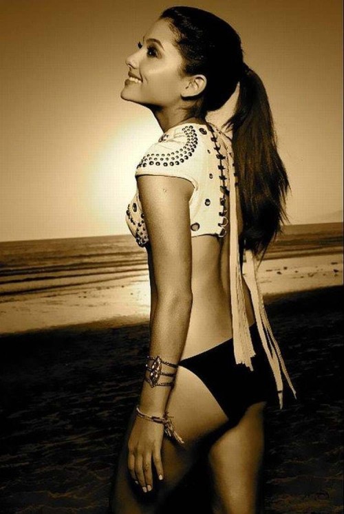 Ariana-Grande-Butera-R05286973898d59077ea.jpg