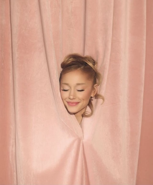 Ariana-Grande-Butera-R0565874aae9c36f99bb.jpg