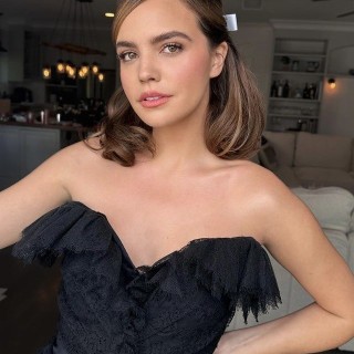 Bailee-Madison-R008