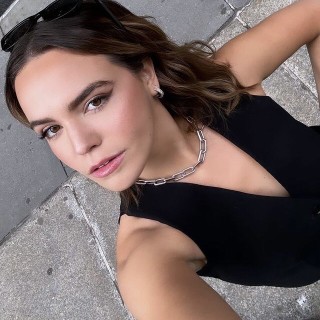 Bailee-Madison-R010